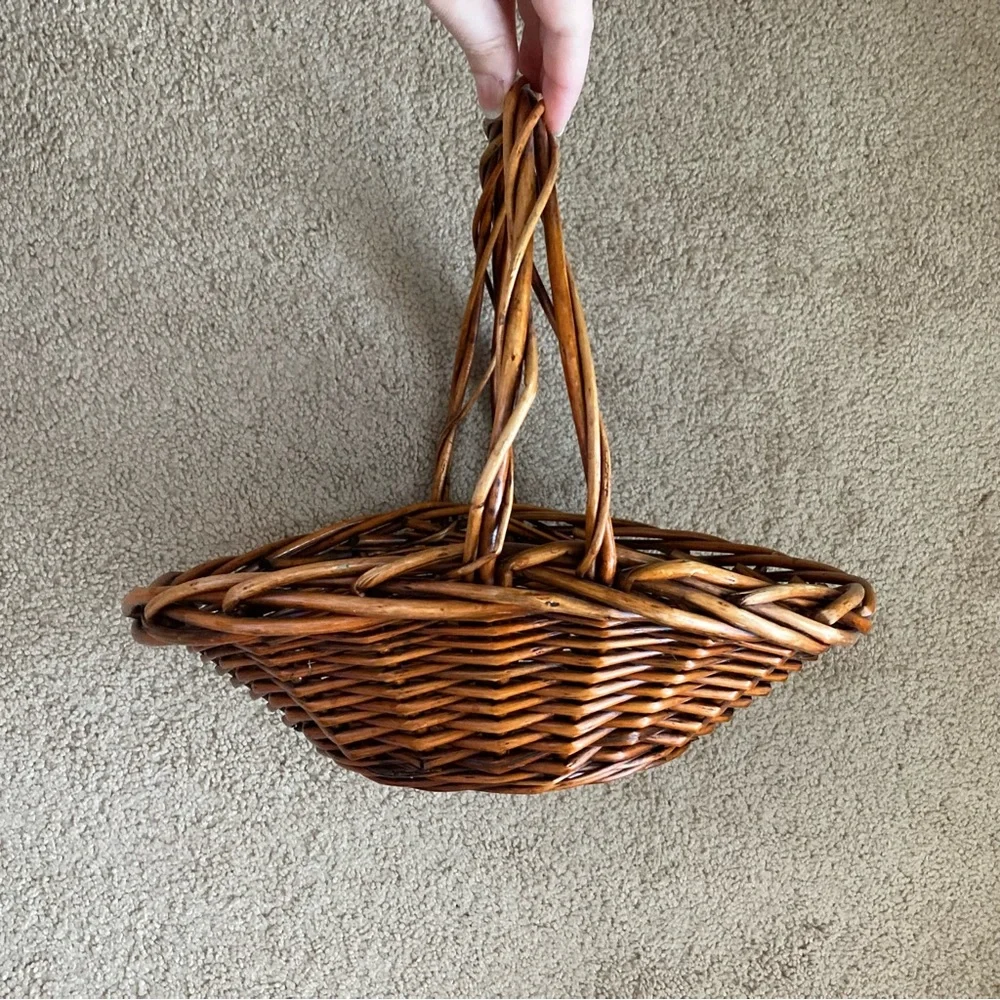Natural Tan Brown Woven Oval Flat Basket